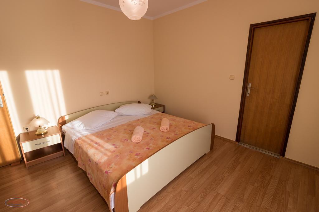 Tomulic Jasna I Miljenko Apartment Supetarska Draga Exterior photo